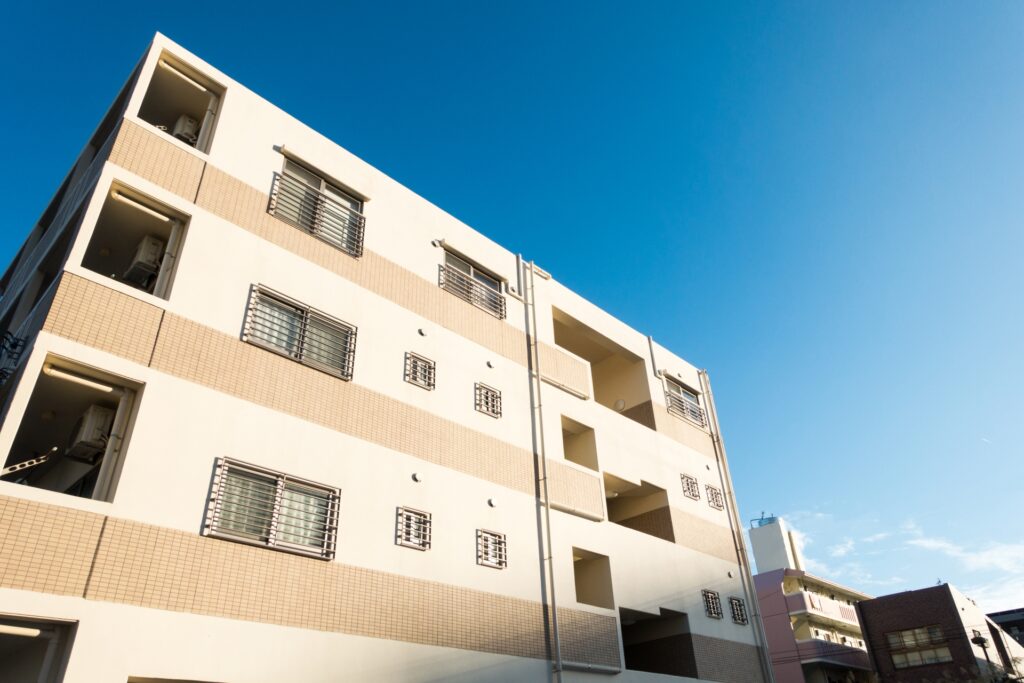 賃貸アパートなどの貸家（貸付用不動産）を活用した相続税対策のメリットと注意点は？